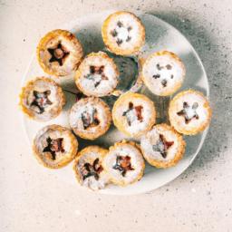 Mince Pies with Date Filling (G)